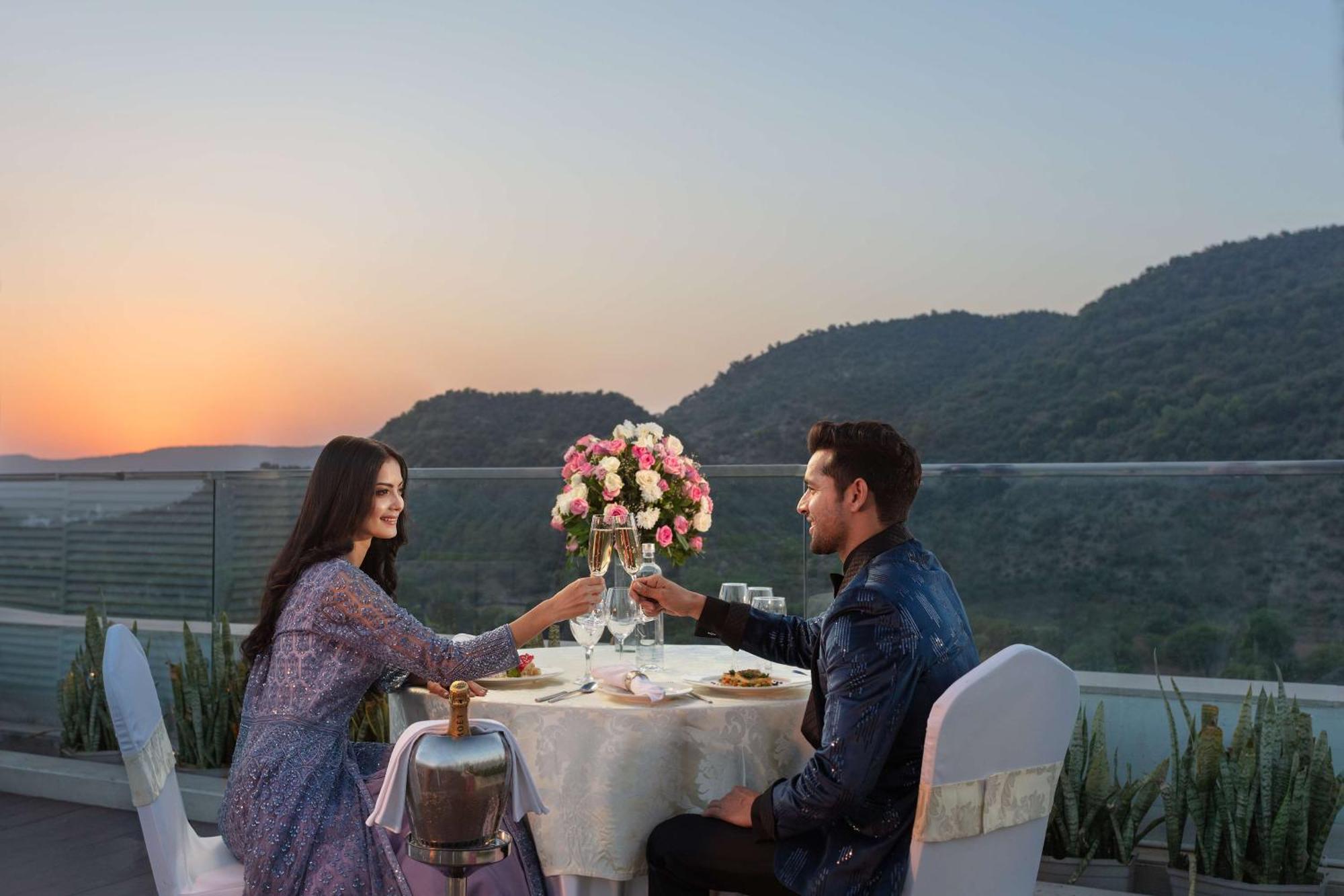 Doubletree By Hilton Jaipur Amer Kültér fotó